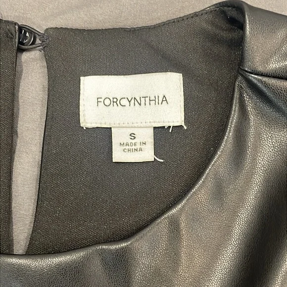 NWT Forcynthia Faux Leather Top with Feather Detail - Women’s Size S - Picture 4 of 9